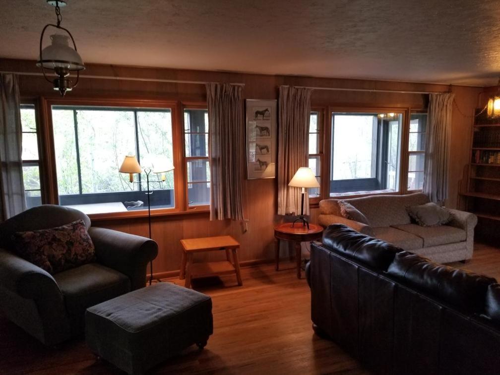 Rolling R Guest Ranch Guest House Meeker Стая снимка