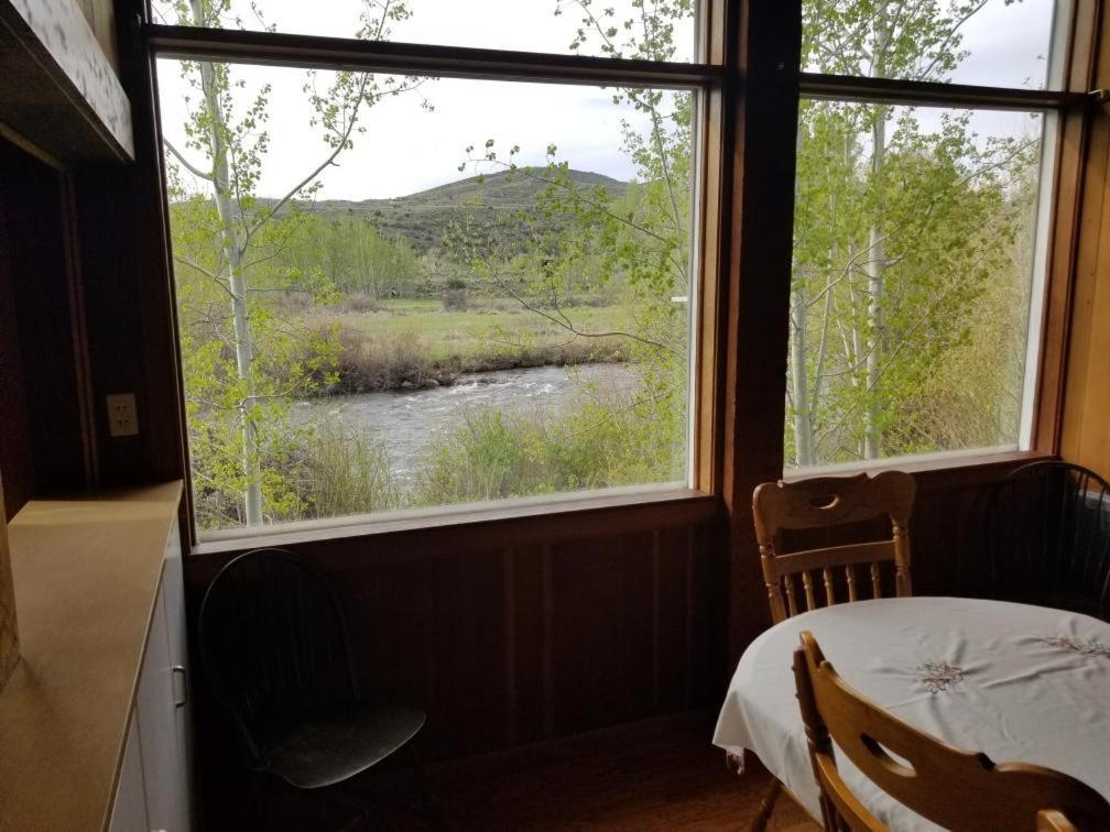 Rolling R Guest Ranch Guest House Meeker Стая снимка